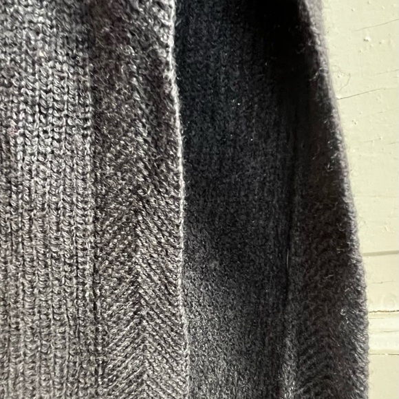 Wilfred Aritzia Merino sleeveless duster (M) - Picture 5 of 8